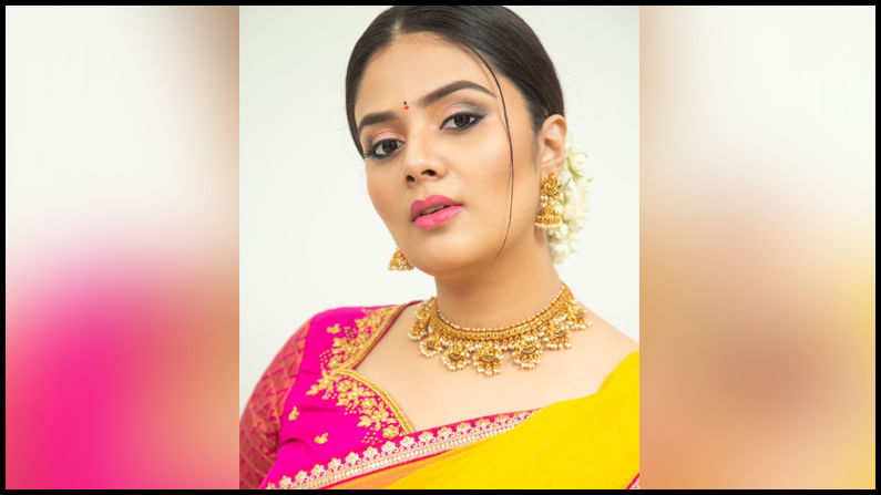 Sreemukhi New Photos. Credit by:Sreemukhi/Instagram
