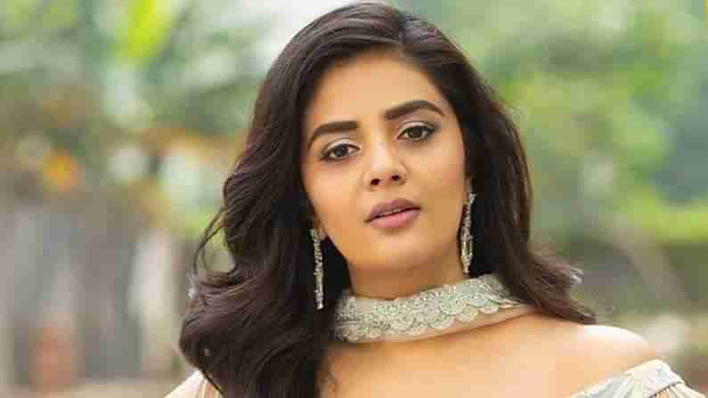 Sreemukhi: అలాంటి సందర్భాల్లో ఇండస్ట్రీకి ఎందుకొచ్చానని ఏడ్చాను.. ఆసక్తికర విషయాలు తెలిపిన శ్రీముఖి.