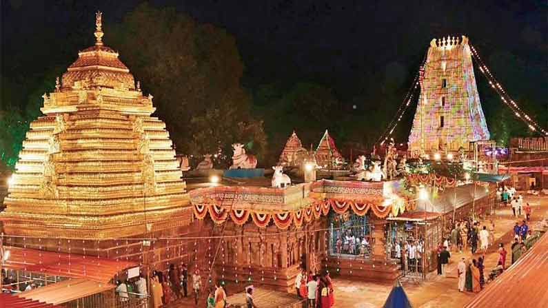 Srisialam Temple: శ్రీశైలం మల్లన్న భక్తులకు గుడ్ న్యూస్.. రేపటి నుంచి సర్వదర్శనానికి అనుమతి