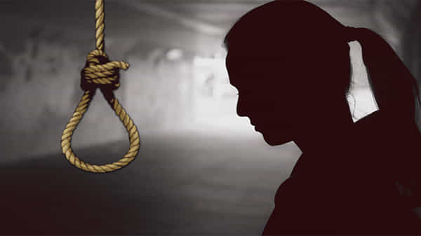 Sister Suicide: రక్షాబంధన్ రోజున ఆ కుటుంబంలో విషాదం.. అన్న రాఖీ కట్టించుకోలేదని చెల్లి ఆత్మహత్య..!