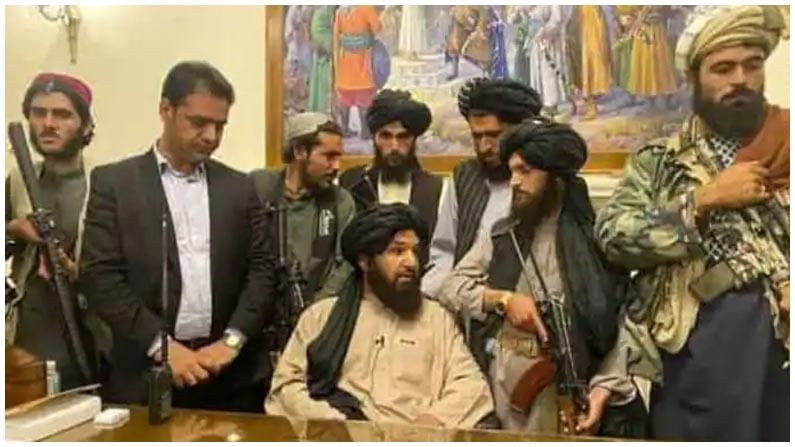 Afghanistan - Taliban: ఆఫ్గన్ అధ్యక్ష భవనంలో తాలిబన్లు.. యుద్ధం ముగిసిందని ప్రకటన.. భయం గుప్పెట్లో కాబుల్