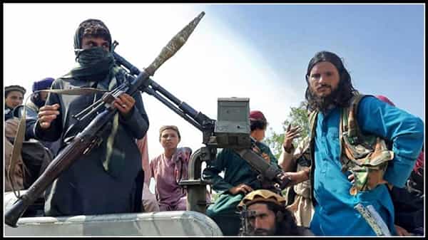 Talibans: కాబూల్ శివార్లలో ప్రవేశించిన తాలిబన్లు. నగర స్వాధీనానికి బల ప్రయోగం చేయబోమని ప్రకటన