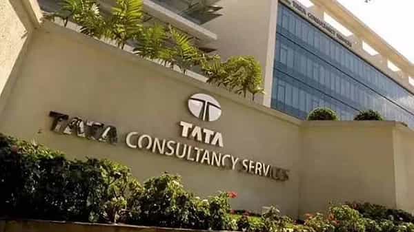 TCS: చరిత్ర సృష్టించిన టీసీఎస్..13 లక్షల కోట్ల మార్కెట్ క్యాప్ సాధించిన దేశంలోనే అతిపెద్ద ఐటీ కంపెనీ!