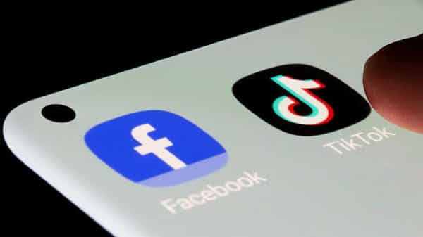 TikTok: షార్ట్ వీడియో యాప్ టిక్టాక్ మరో రికార్డు నమోదు.. అత్యధికంగా డౌన్లోడ్ యాప్గా.. వెనుకబడ్డ ఫేస్బుక్..!