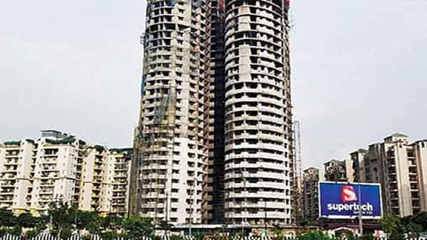 40 floor towers: 40 ఫ్లోర్స్.. నువ్వా నేనా అనేట్టు రెండు టవర్స్. మొత్తం 900 ప్లాట్స్. కానీ కూల్చేస్తున్నారు.. ఏమా కథ.?