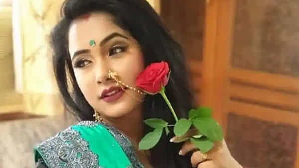 ఆన్ లైన్లో చక్కర్లు కొడుతున్న నటి ప్రైవేట్ వీడియో.. దయచేసి వీడియోను తీసివేయండి అంటూ ఆవేదన