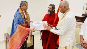 సమతామూర్తి విగ్రహ ప్రతిష్టాపన మహోత్సవానికి సీజేఐ ఎన్వీ రమణను ఆహ్వానించిన చిన్నజీయర్ స్వామి