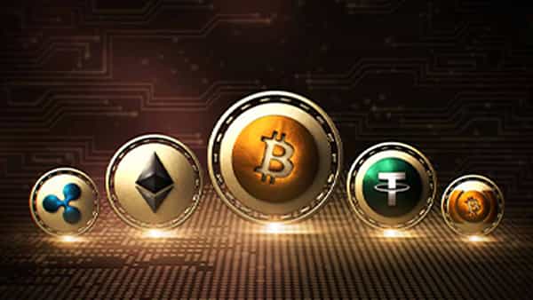 Altcoins: ఆల్ట్కాయిన్లపై పెట్టుబడి పెడితే బిట్కాయన్ను మించిన లాభాలు.. ఈ ఏడాది 8000 శాతం రాబడి..
