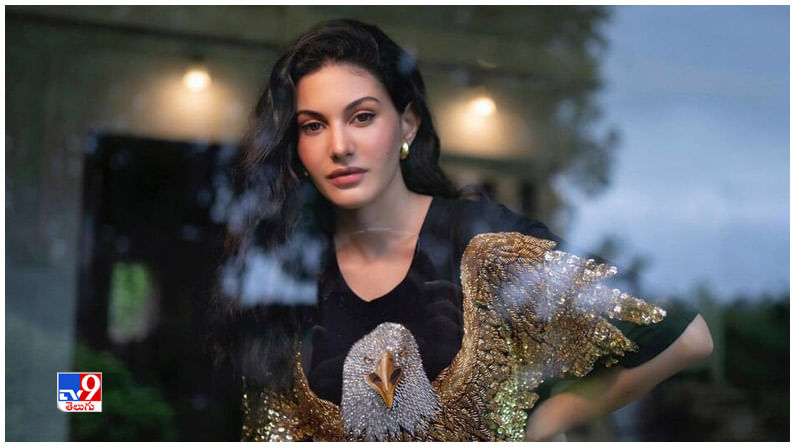 Amyra Dastur New Photos. Credit by:Amyra Dastur/Instagram