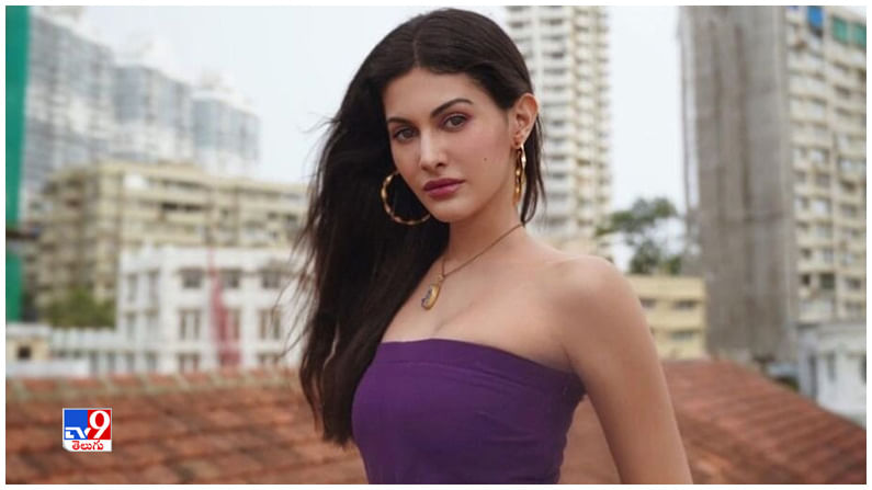 Amyra Dastur New Photos. Credit by:Amyra Dastur/Instagram