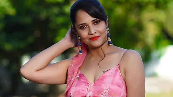 Anasuya Bharadwaj : నెట్టింట అందాల అనసూయకు యమా క్రేజ్.. కవ్వించే ఈ వయ్యారికి ఇన్స్టాలో భారీ ఫాలోయింగ్..