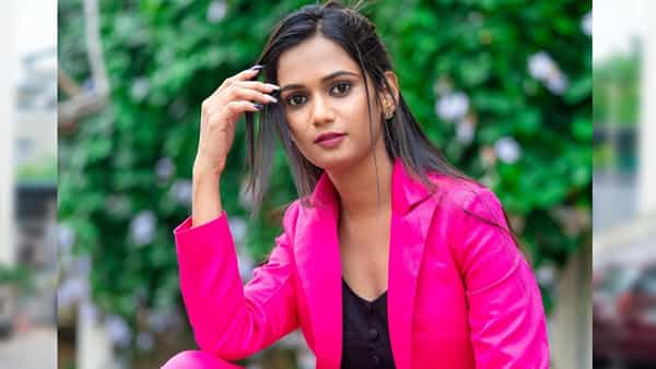 Bigg Boss 5 Telugu: బిగ్బాస్లో వారి గురించి షాకింగ్ కామెంట్స్ చేసిన అరియానా.. ఏం చెప్పిందంటే..