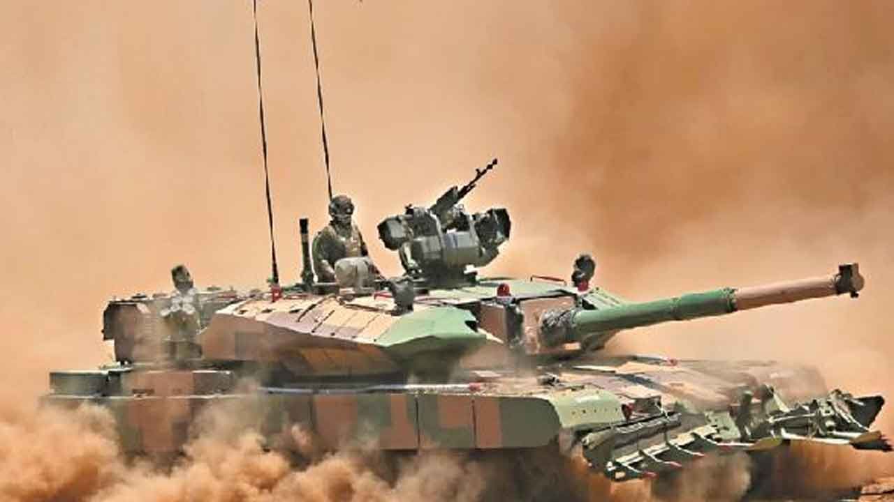 Arjun Tanks: శత్రు దేశాల గుండెల్లో దడ మొదలైనట్టే.. రక్షణ శాఖ అమ్ములపొదిలోకి అత్యాధునిక అస్త్రం