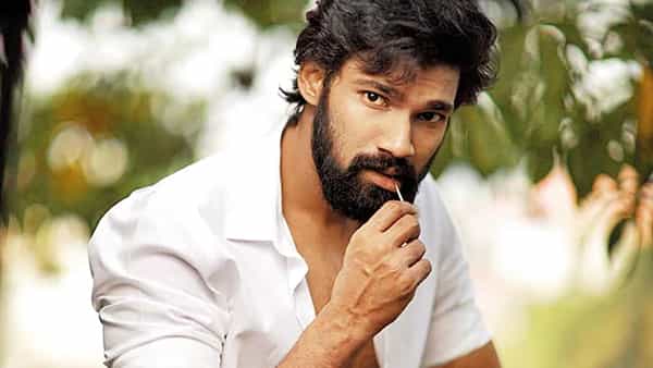 Bellamkonda Srinivas : బెల్లంకొండ శ్రీనివాస్కు జోడీగా బాలీవుడ్ హాట్ బ్యూటీ.. చత్రపతి రీమేక్లో ఆ హీరోయిన్..