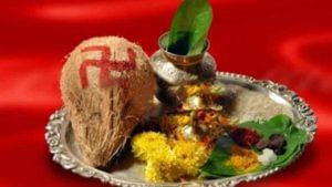 Coconut-Hindu Rituals: పూజాద్రవ్యాల్లో కొబ్బరికాయది ప్రత్యేక స్థానం.. పూజల్లో కొబ్బరి కాయను ఎందుకు కొడతారో తెలుసా..