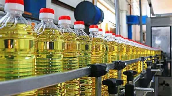 Cooking Oil Price: కేంద్రం నిర్ణయంతో దిగి వచ్చిన వంట నూనె ధరలు.. హోల్సేల్ మార్కెట్లో ధరల వివరాలు..