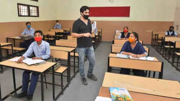 Coroanvirus: అక్కడ పాఠ్యాంశంగా ‘కరోనా వైరస్’.. తొలుత 11వ తరగతి సిలబస్లో చేర్చిన విద్యాశాఖ..!