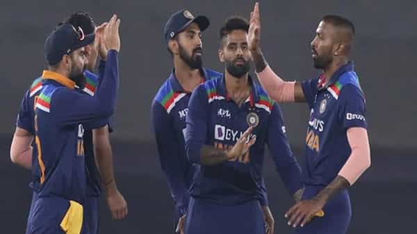 T20 World Cup: టీ20 వరల్డ్ కప్కు టీమిండియా ఇదే.. జట్టుకు మెంటార్గా ధోని..
