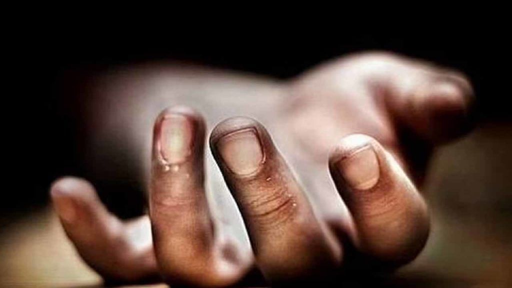 Crime News: మరదలితో పెళ్లి చేయలేదని అత్తామామలపై కోపం.. నలుగురు కుమార్తెలకు విషమిచ్చి.. దారుణంగా.. Crime News: మరదలితో పెళ్లి చేయలేదని అత్తామామలపై కోపం.. నలుగురు కుమార్తెలకు విషమిచ్చి.. దారుణంగా..