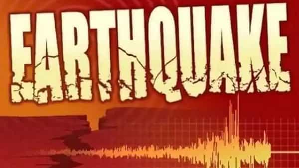 Earthquake: గుజరాత్లో భూకంపం.. భయంతో ఇళ్ల నుంచి పరుగులు తీసిన జనం..