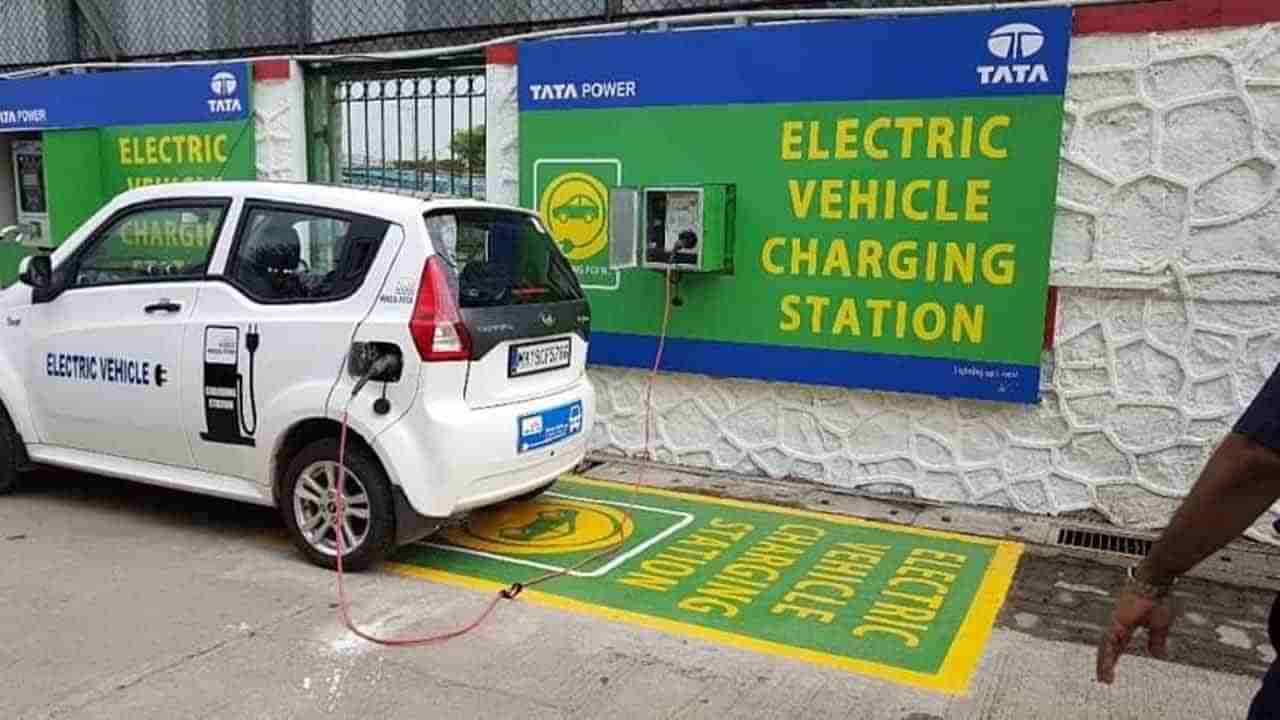 Electric Vehicles: ఎలక్ట్రిక్‌ వాహనాలు కొనుగోలు చేసేవారికి కేంద్ర ప్రభుత్వం శుభవార్త..!