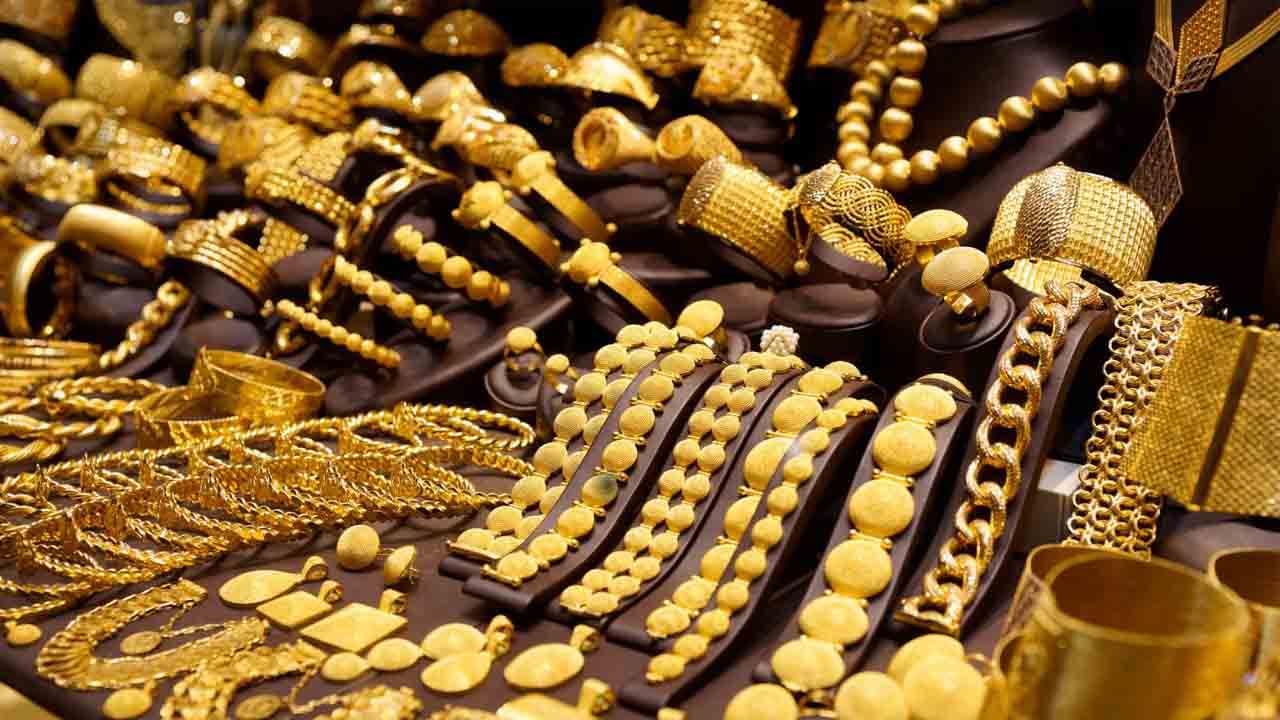 Gold Sliver Price Today: మహిళలకు బ్యాడ్‌న్యూస్‌.. పెరిగిన బంగారం, వెండి ధరలు.. తాజా రేట్ల వివరాలు