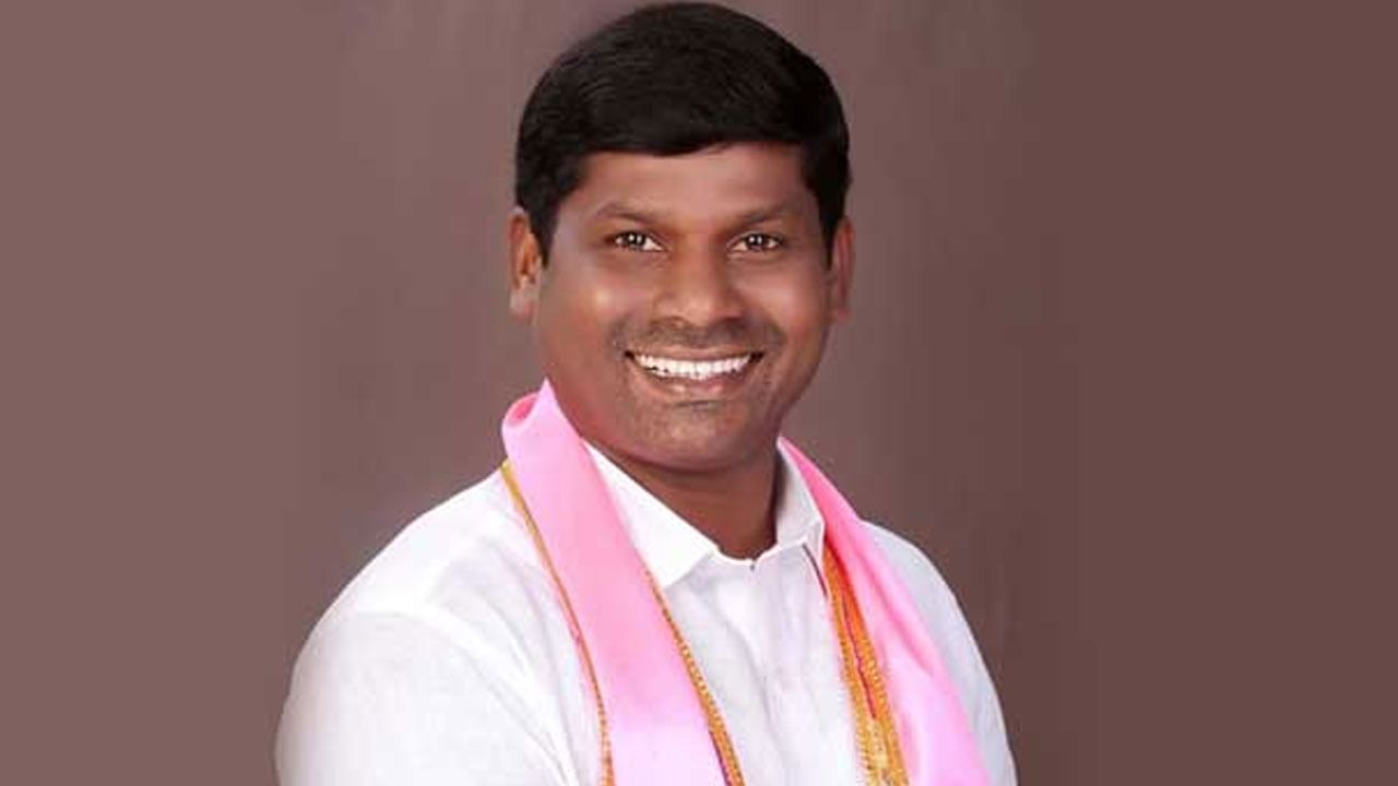 Trs vs Congress: రేవంత్‌‌ రెడ్డికి ఎమ్మెల్యే స్ట్రాంగ్ వార్నింగ్.. తీరు మారకపోతే మా ప్రాక్టీస్ కూడా మారుతుందంటూ..