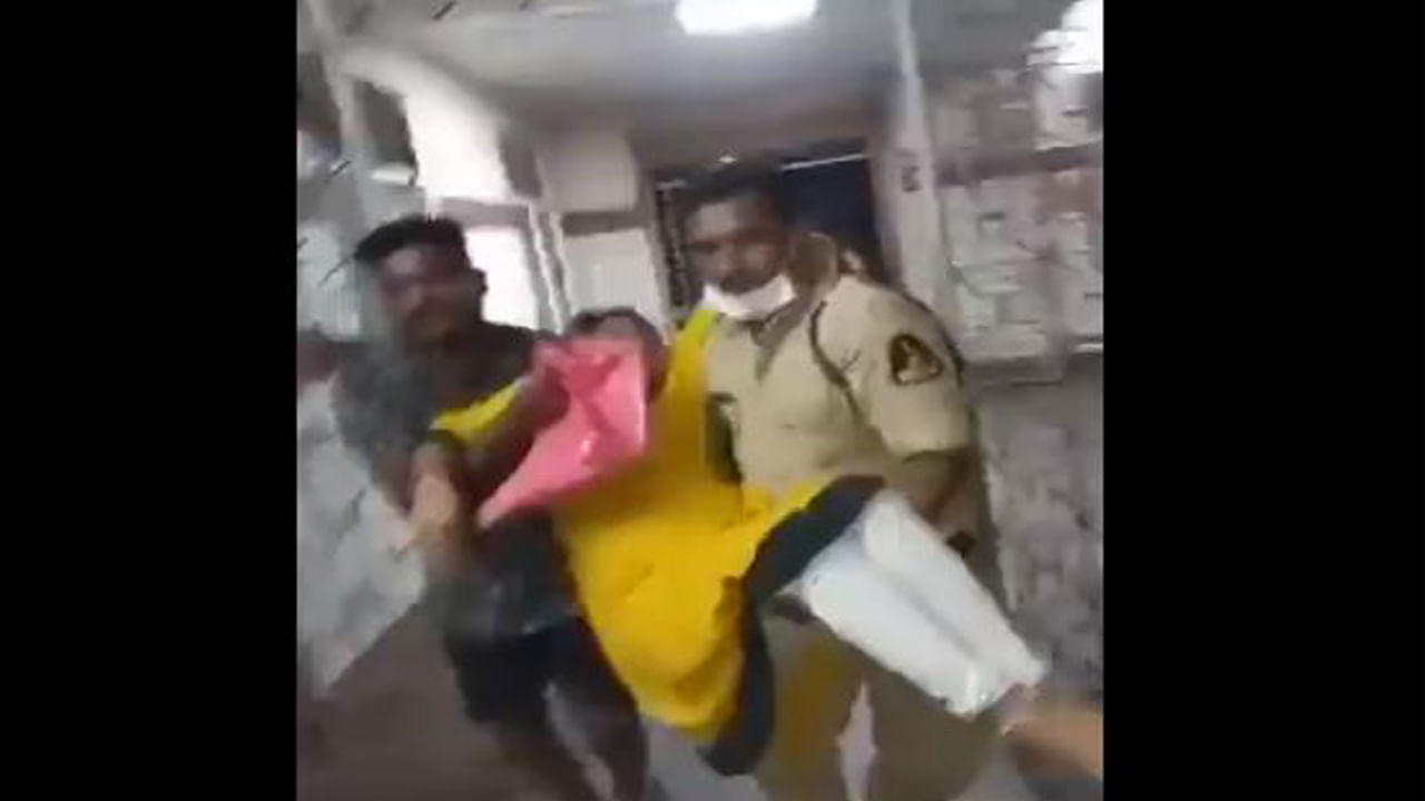 Hyderabad City Police: బయట బోరున వర్షం.. ఇంతలోనే మహిళకు పురిటి నొప్పలు.. పోలీసులు ఏం చేశారంటే..
