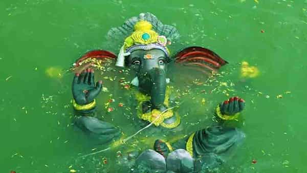 Ganesh Immersion: వినాయక విగ్రహాల నిమజ్జనంపై కొనసాగుతున్న ఉత్కంఠ.. సుప్రీం కోర్టును ఆశ్రయించిన తెలంగాణ సర్కార్..