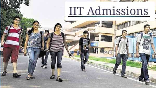 IIT Admission 2021: ఆర్ట్స్, కామర్స్ విద్యార్థులు కూడా IIT లో అడ్మిషన్ తీసుకోవచ్చు.. పూర్తి వివరాలు ఇవిగో..