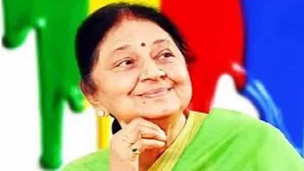 Fraud Case: నిధుల దుర్వినియోగం కేసులో.. మాజీ మంత్రి, ఆమె భర్తకు ఐదేళ్ల జైలు శిక్ష..