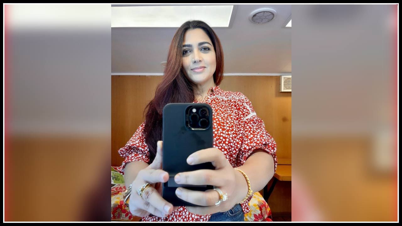 Kushboo New Photos. Credit by:Kushboo/Instagram