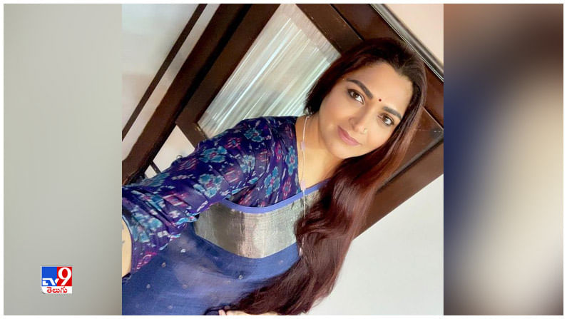 Kushboo New Photos. Credit by:Kushboo/Instagram