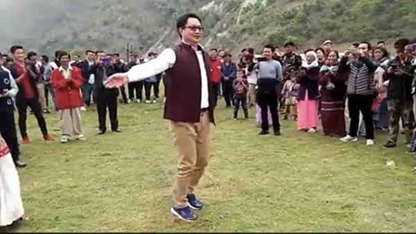 Viral Video: జానపద గీతాలు, జనంతో కలిసి చిందులు.. సంప్రదాయ నృత్యంతో అదరగొట్టిన కేంద్ర మంత్రి