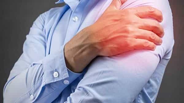 Left Arm Pain: అన్ని సార్లు ఎడమ చేయి నొప్పి.. గుండె సమస్యలకు కారణం కాదు.. ఇతర కారణాలు కూడా ఉండొచ్చు.. అవిఏమిటంటే..