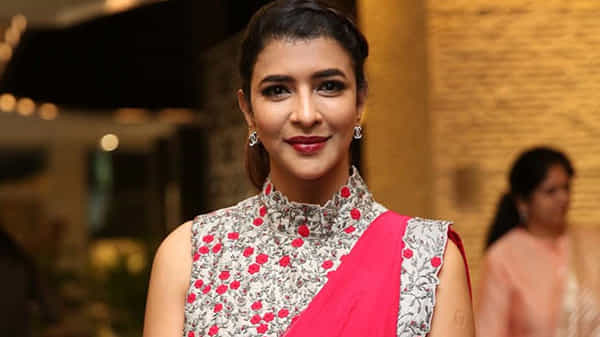 Lakshmi Manchu: మరో ఛాలెంజ్ను మొదలుపెట్టిన మంచు లక్ష్మి.. వైరల్ అవుతున్న వీడియో.. ఇంతకు అదేంటంటే..