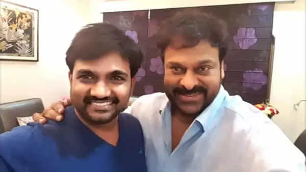 Director Maruthi : మెగాస్టార్ కోసం అదిరిపోయే కథను సిద్ధం చేస్తున్న మారుతి.. ఆ సూపర్ హిట్ మూవీ తరహాలో..