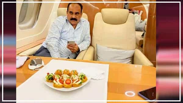 Minister Balineni Srinivasa Reddy: విహారం.. వివాదం.. ఏపీ మంత్రి రష్యా టూర్పై పొలిటికల్ రచ్చ..