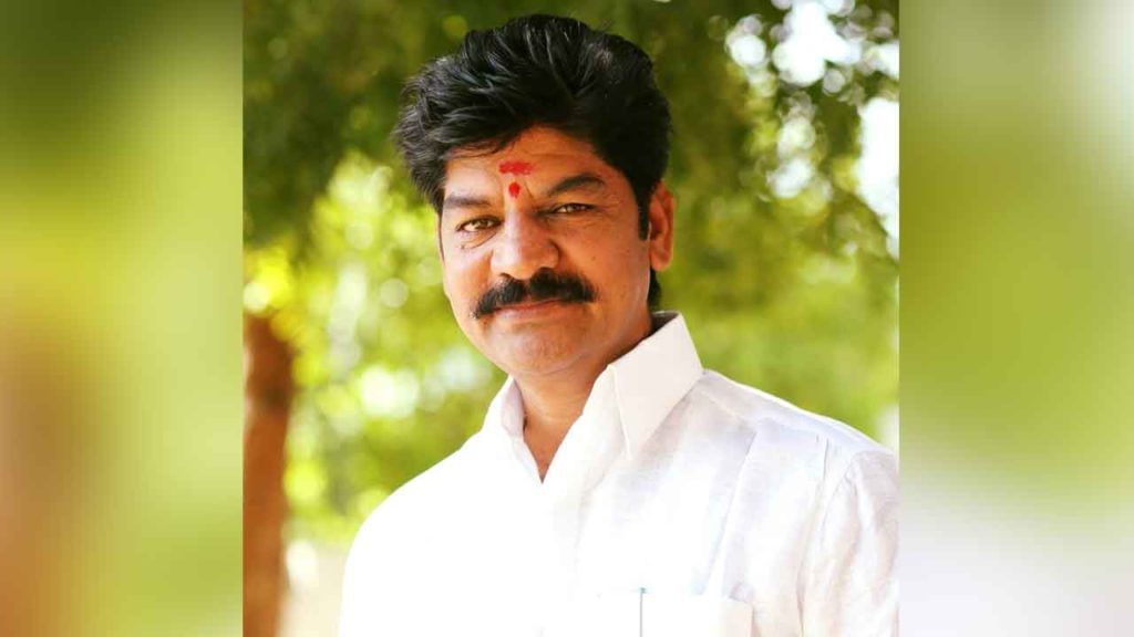 Telangana: ఈ టీఆర్ఎస్ ఎమ్మెల్యే రూటే సపరేటు.. ఏం చేసిన ప్రత్యేకమే.. ఇంతకీ ఆయనెవరంటే.. Telangana: ఈ టీఆర్ఎస్ ఎమ్మెల్యే రూటే సపరేటు.. ఏం చేసిన ప్రత్యేకమే.. ఇంతకీ ఆయనెవరంటే..