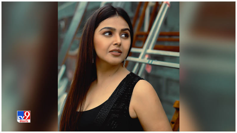 Monal Gajjar New Photos. Credit by:Monal Gajjar/Instagram