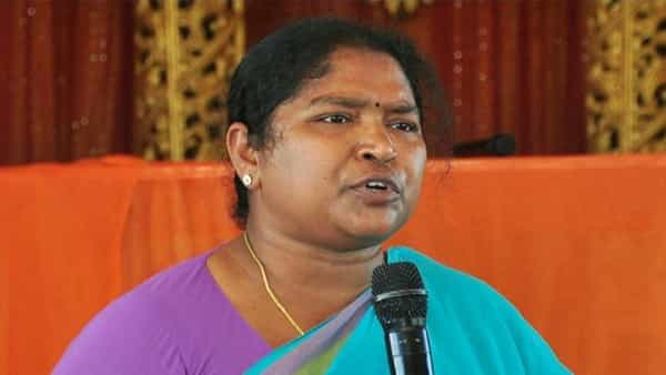 Mulugu MLA Seethakka: ములుగు ఎమ్మెల్యే సీతక్కకు అస్వస్థత.. ఆస్పత్రికి తరలింపు