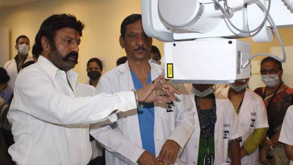 Nandamuri Balakrishna: బసవతారకంలో.. అంతర్జాతీయ ప్రమాణాలతో వైద్యం అందించటమే లక్ష్యం: బాలకృష్ణ Nandamuri Balakrishna: బసవతారకంలో.. అంతర్జాతీయ ప్రమాణాలతో వైద్యం అందించటమే లక్ష్యం: బాలకృష్ణ