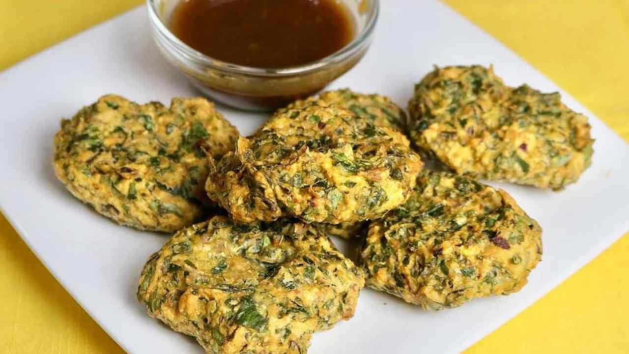 Palak Pakoda Recipe: గుమ గుమలాడే పాలకూర పకోడీ.. ఇలా ఈజీగా తయారు చేసుకోండి..