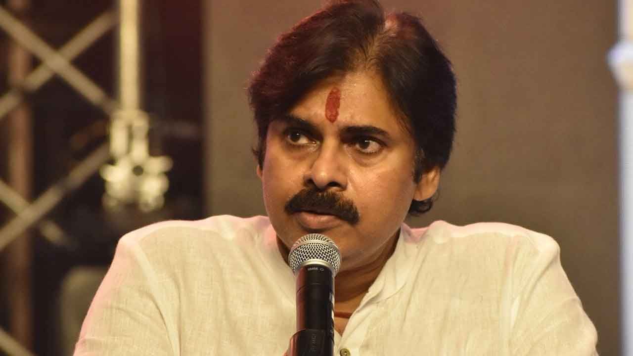 Pawan Kalyan vs YCP : పవన్ - వైసీపీ నేతల మధ్య ముదరుతున్న మాటల యుద్ధం.. మళ్లీ విరుచుకుపడిన పవర్ స్టార్..