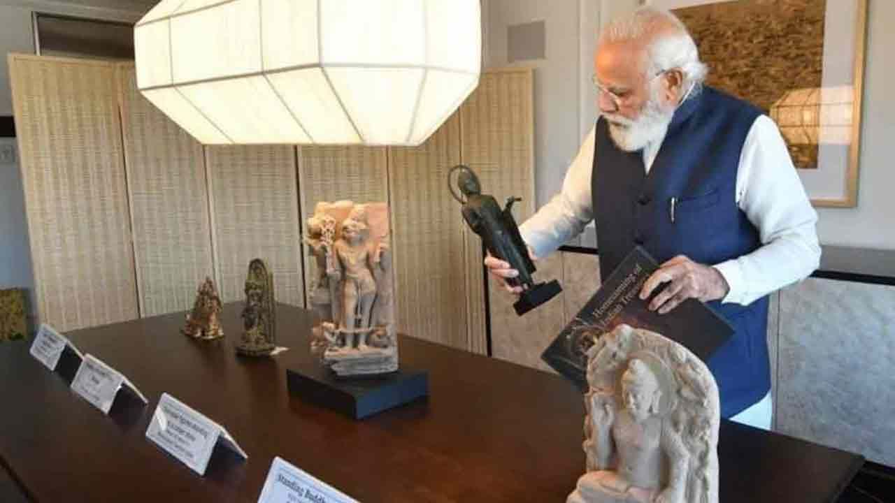 PM Modi US Visit: భారత్‌కు చెందిన 157 పురాతన వస్తువులను, కళాఖండాలను తిరిగి ఇచ్చిన అమెరికా..తీసుకుని రానున్న మోడీ