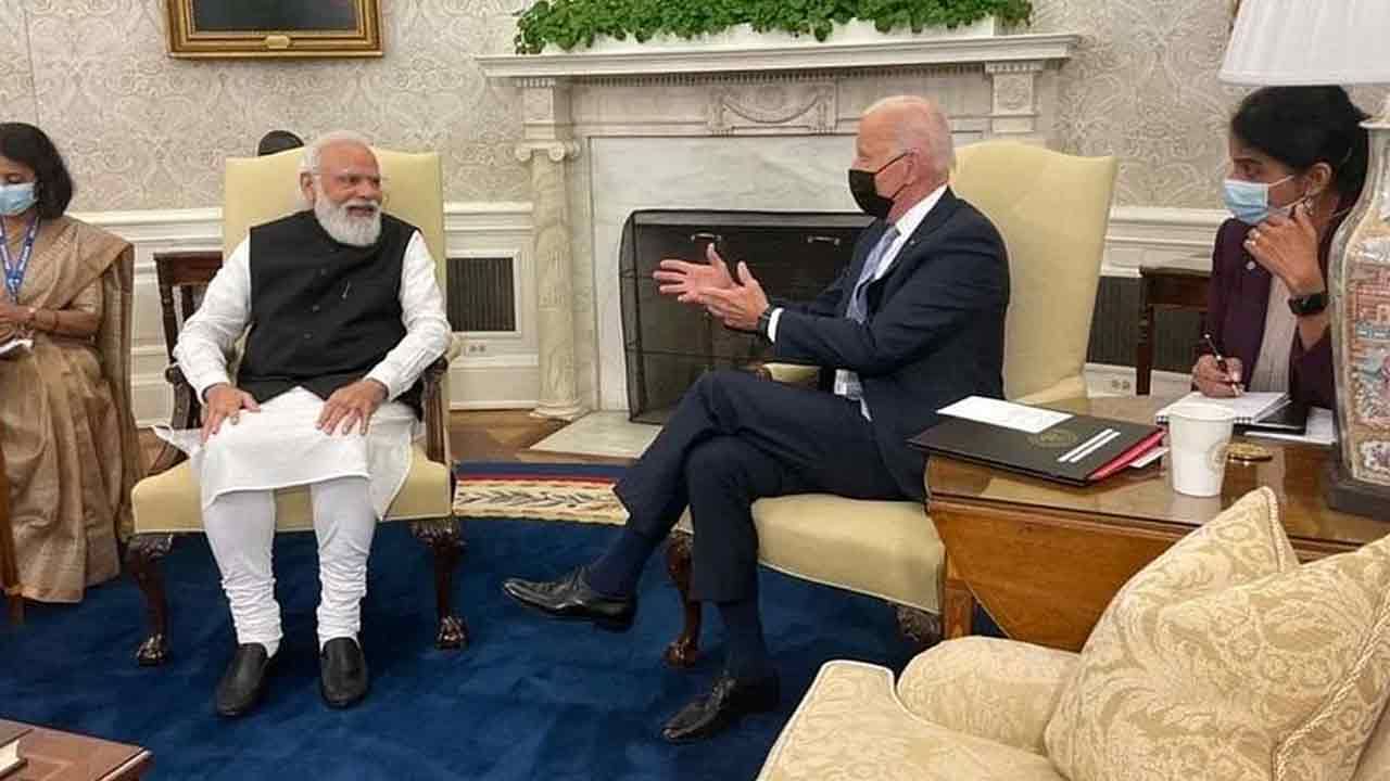 PM Modi in US: అమెరికా అధ్యక్షుడు జో బిడెన్‌తో ప్రధాని మోడీ మొదటి ద్వైపాక్షిక సమావేశం.. ఏం చర్చించారంటే..