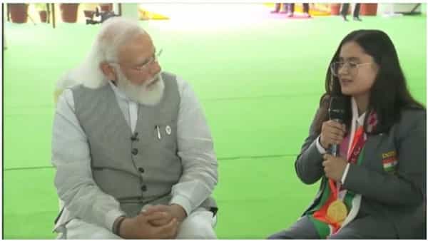 PM Modi: ప్రధాని మోడీని కలిసిన పారాలింపిక్ క్రీడాకారులు.. భావోద్వేగంతో కన్నీరు.. మీలాంటి పీఎంను ఇంతవరకు చూడలేదంటూ కితాబిచ్చిన ఆటగాళ్లు