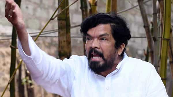 Posani Krishna Murali: పోసాని పై మండిపడుతున్న పవన్ ఫ్యాన్స్.. పోలీస్టేషన్లో ఫిర్యాదు..