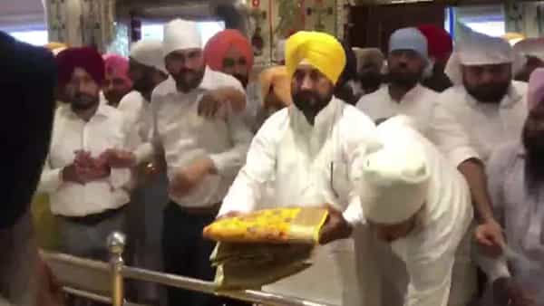 Punjab CM: గురుద్వారాలో ప్రత్యేక పూజలు.. పంజాబ్ కొత్త సీఎంగా చరణ్జీత్ సింగ్ కాసేపట్లో ప్రమాణ స్వీకారం
