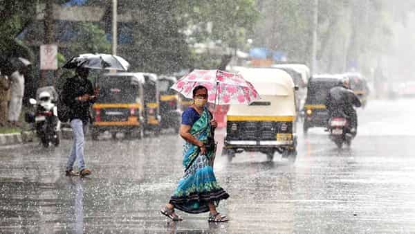 AP Rain Alert: బంగాళాఖాతంలో అల్పపీడనం.. ఏపీలోని ఆ జిల్లాల్లో మరో నాలుగు రోజులపాటు భారీ వర్షాలు..